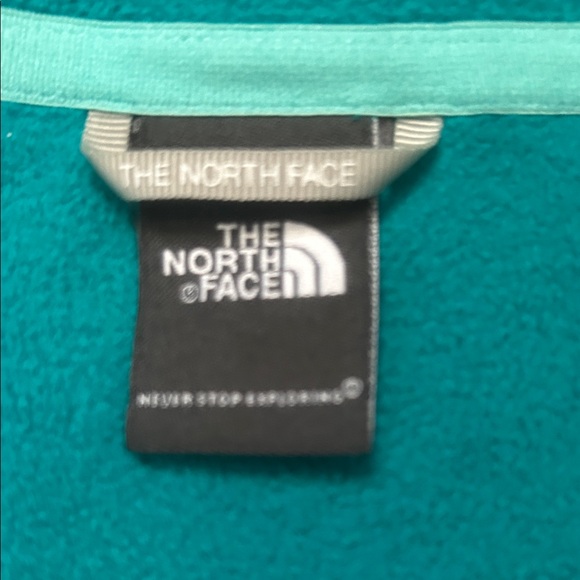 The North Face Turquoise Quarter-Zip Fleece Great condition - Picture 3 of 4